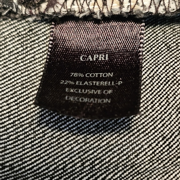 White House Black Market Cropped Skinny Jeans Size 2 | Dark Wash Stretch Denim - Picture 8 of 13